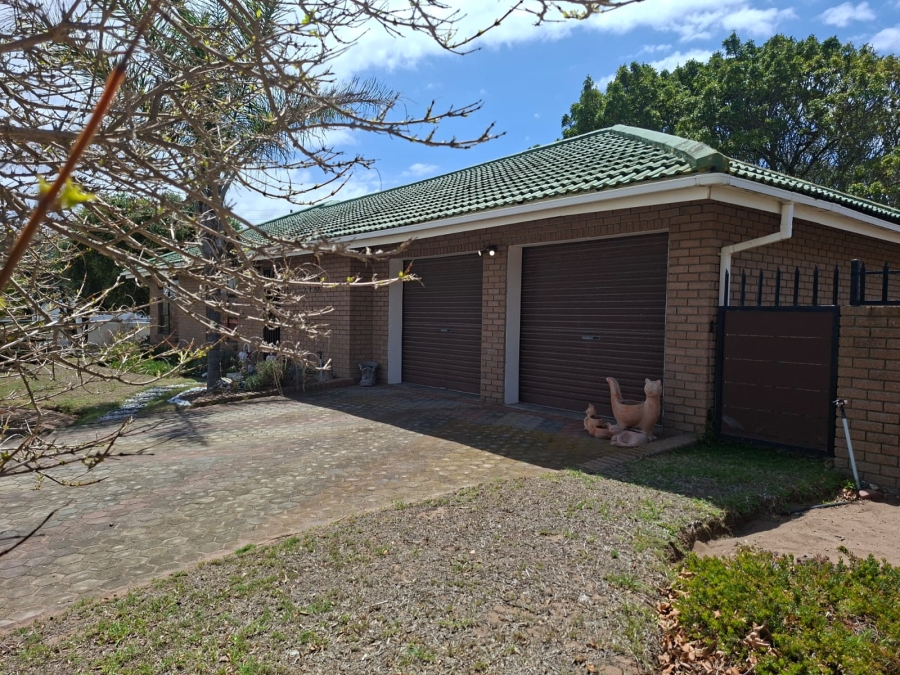 4 Bedroom Property for Sale in Fraaiuitsig Western Cape